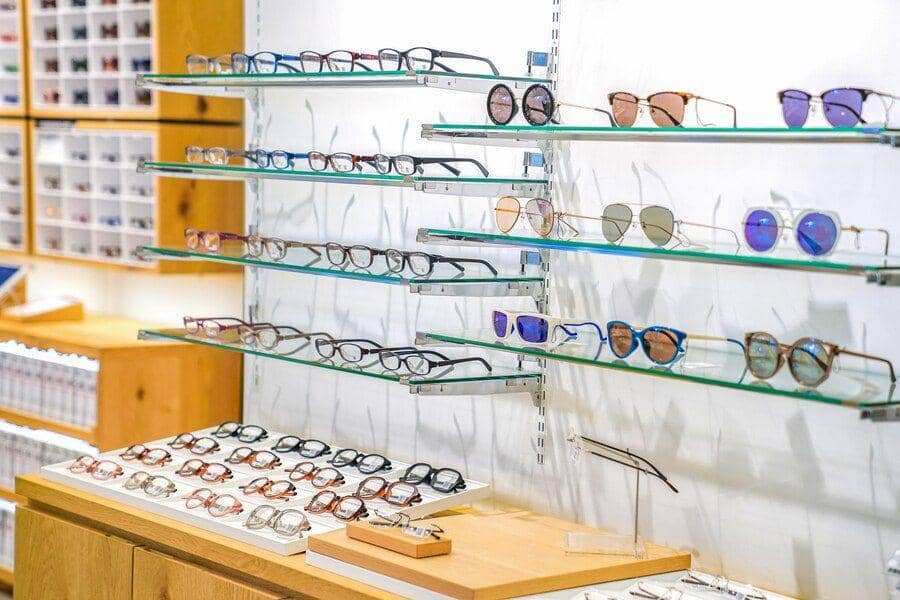 Zaen Optik: Solusi Kesehatan dan Kecantikan yang Ramah Hati di Cilacap